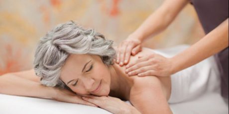 Os benefícios da massagem para a terceira idade