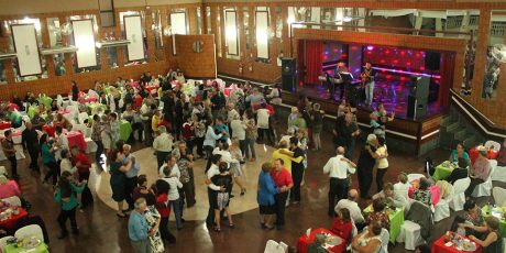 Jantar Festivo em Homenagem ao Dia das Mães