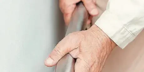 Exercícios Podem Prevenir Quedas em Idosos e Melhorar Recuperação