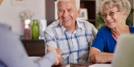 INSS devolve mais de R$ 1 bilhão a aposentados e pensionistas com descontos ilegais